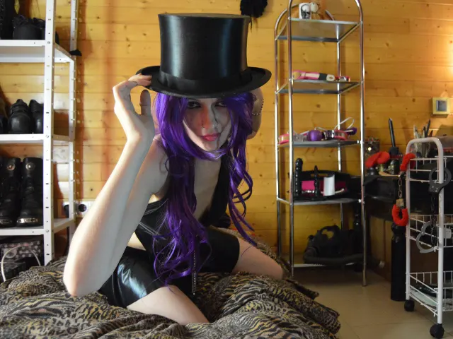 GothicAnna image 1